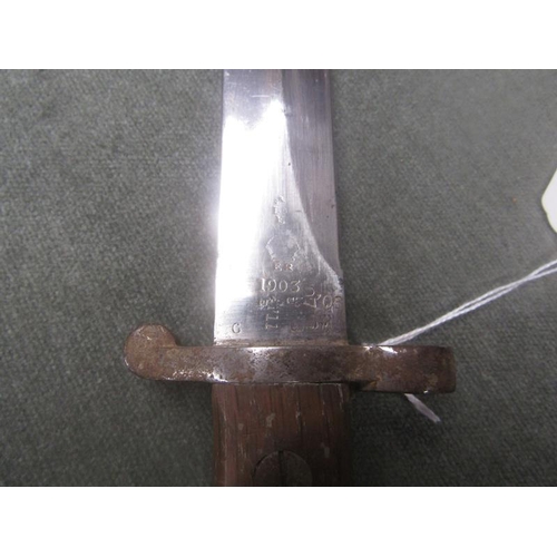 1175 - MILITARY DAGGER IN SHEAF -32 cms l