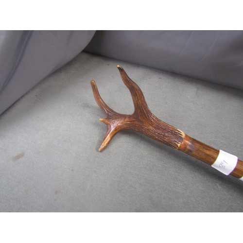 1184 - ANTLER HANDLED WALKING STICK 122cms L