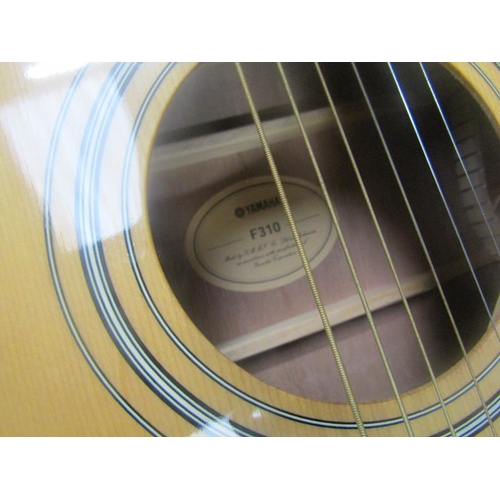 1260 - CLASSICAL YAMAHA GUITAR