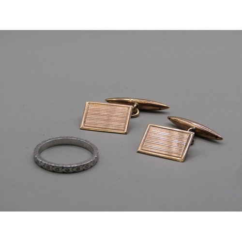 1355 - PAIR OF GOLD CUFFLINKS; ENGRAVED PLATINUM BAND