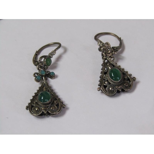 1356 - CONTINENTAL SILVER AND GREEN STONE BRACELET; PAIR OF EARRINGS