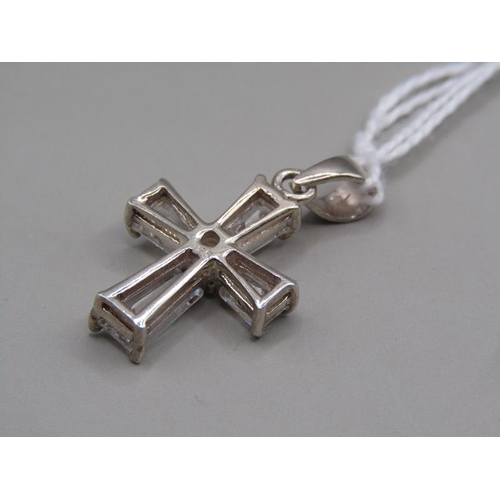 1460 - SILVER ZIRCONIA CROSS