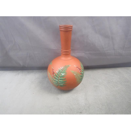 1552 - VICTORIAN TERACOTTA HAND PAINTED VASE DECORATED WITH FERNS 24cms H