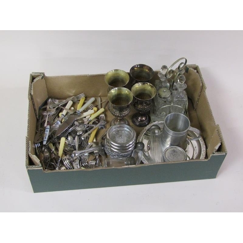 1574 - BOX OF MIXED SMALL ITEMS OF SILVER PLATED CUTLERY