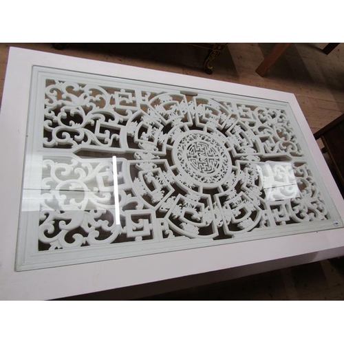 1699 - WHITE PAINTED COMPOSITE AND WOOD GLASS TOP LOW CENTRE TABLE, 185CM W, 43CM H