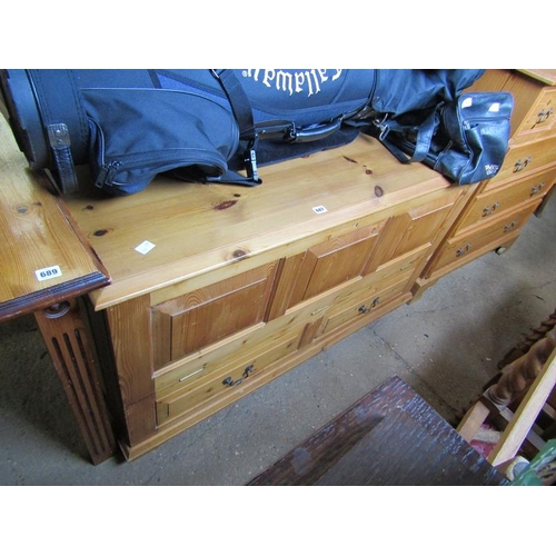 687 - MODERN PINE BLANKET CHEST