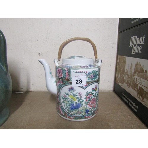 28 - ORIENTAL FAMILLE ROSE TEAPOT