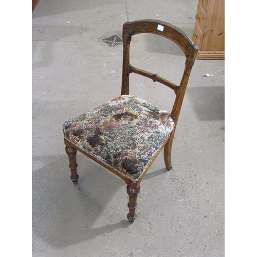 752 - VICTORIAN TILT TOP TABLE AND A VICTORIAN CHAIR