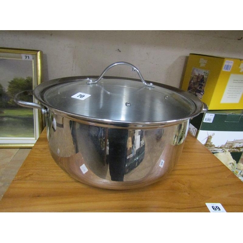 70 - STAINLESS STEEL SAUCEPAN AND LID