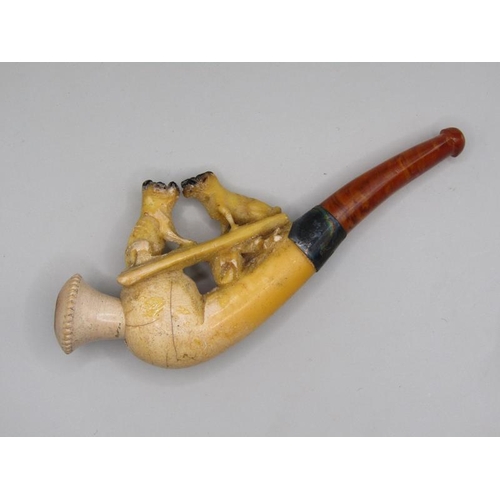 1510 - MEERSCHAUM CHEROOT HOLDER CARVED AS TWO DOGS IN ORIGINAL CASE, 10CM L