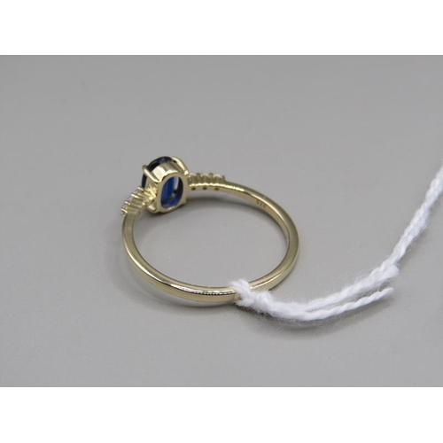 1605 - GOLD SAPPHIRE SET RING