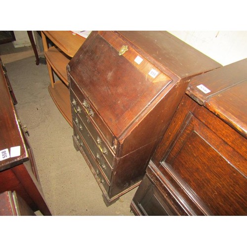 555 - GEORGIAN MAHOGANY BUREAU