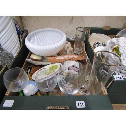 141 - BOX OF MIXED GLASSWARE