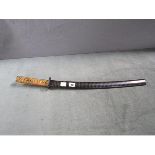 1204 - JAPANESE SWORD, 52CM L BLADE, SCABBARD WITH BANDED DECORATION, OVERALL 94CM L