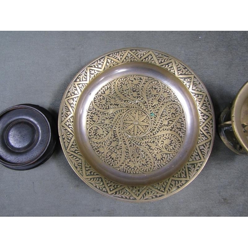 1338 - ORIENTAL BRONZE MORTAR WITH STAND; PERSIAN DISH, 20CM DIAM