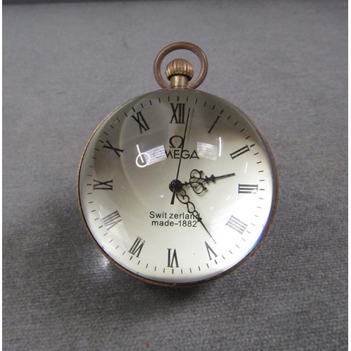 1347 - BRASS AND GLASS DESK TOP BALL CLOCK, 6CM W