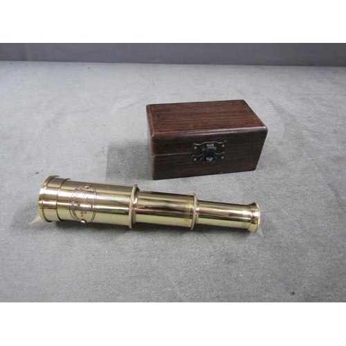 1371 - BRASS MARINE TELESCOPE IN WOODEN CASE, CASE 11CM W