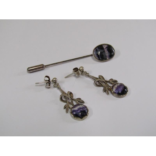 1409 - PAIR OF SILVER AND BLUE JOHN EARRINGS AND A SILVER BLUE JOHN PIN