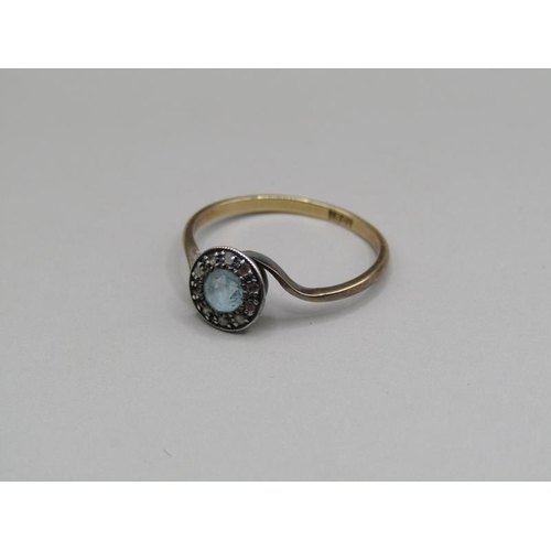 1518 - 18ct STONE SET RING SIZE M