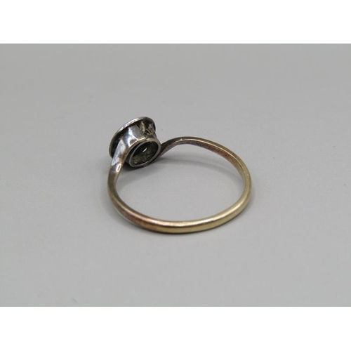 1518 - 18ct STONE SET RING SIZE M