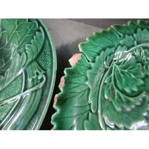 1792 - 19c VICTORIAN GREEN MAJOLICA PLATES, 23cms DIA