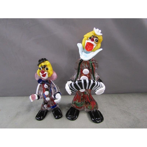 1865 - TWO MURANO GLASS CLOWNS, ONE PLAYING ACCORDIAN 30cms