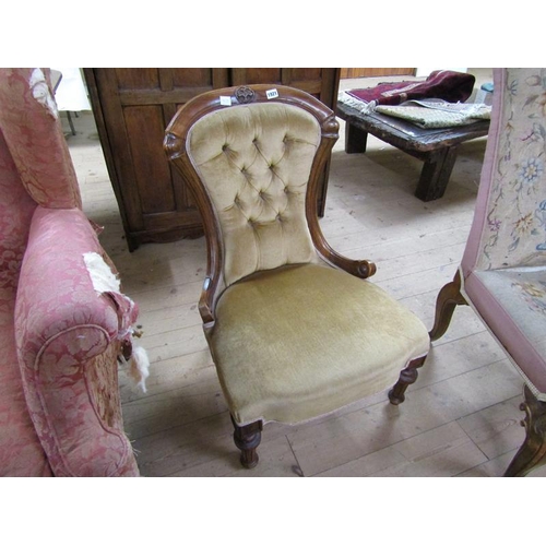 1921 - LATE VICTORIAN WALNUT SHOWFRAMED AND UPHOLSTERED LADIES CHAIR