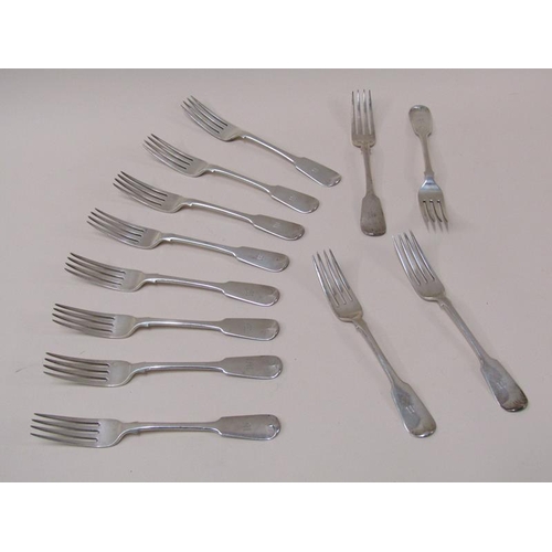 1659 - TWELVE GEORGIAN SILVER FORKS, 32.8ozt