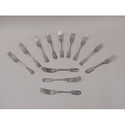 1660 - TWELVE VICTORIAN SILVER FORKS, 31.6ozt