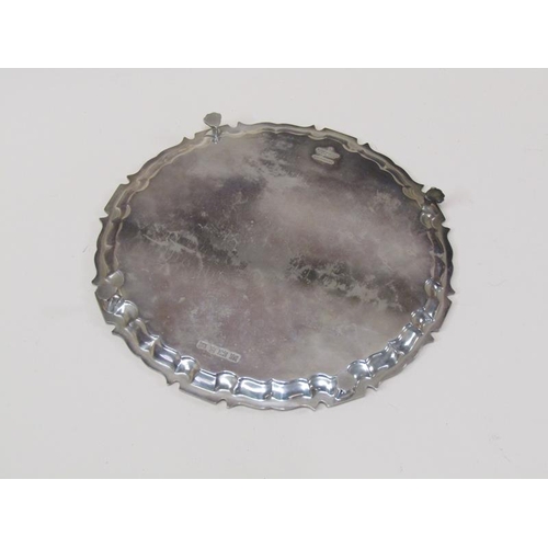 1662 - CIRCULAR SILVER TRAY BY BARKER BROS. SILVER LIMITED, HALLMARKED 1961