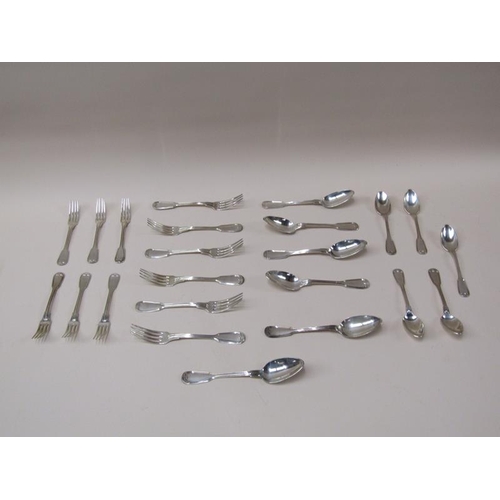 1670 - BOX OF CONTINENTAL SILVER CUTLERY 45ozt