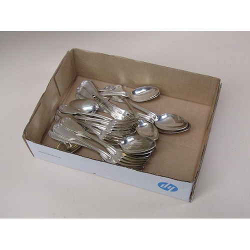 1670 - BOX OF CONTINENTAL SILVER CUTLERY 45ozt