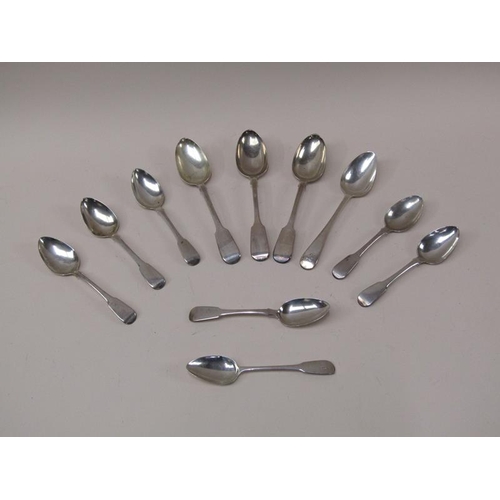 1686 - BOX OF MIXED VICTORIAN AND GEORGIAN SILVER SPOONS, 18.1ozt