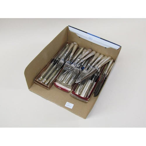 1689A - BOX SILVER HANDLED CUTLERY