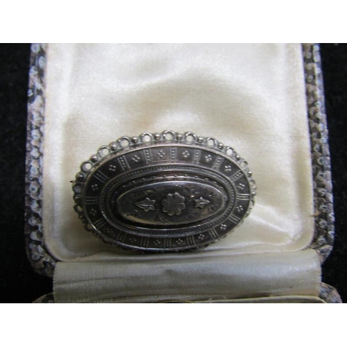 1558 - SILVER BROOCH, SILVER PENDANT AND TWO BRITISH LEGION BADGES