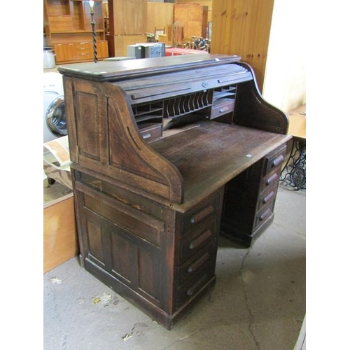 629 - 1930'S ROLL TOP DESK