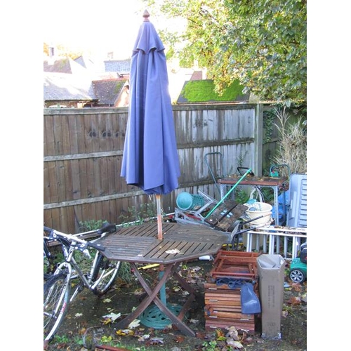 1067 - GARDEN TABLE AND CHAIRS, WITH PARASOL