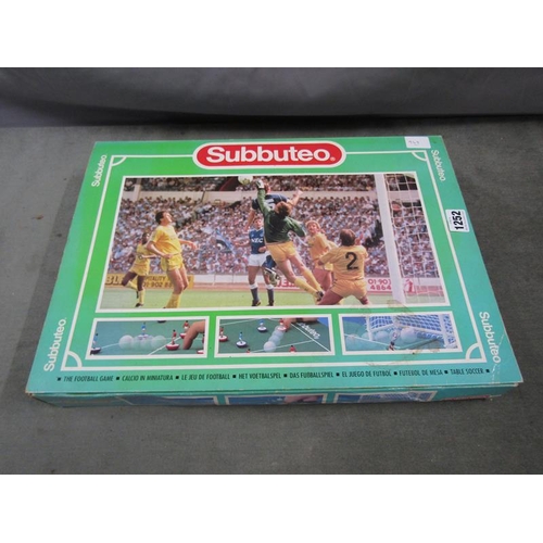 1252 - CASED SUBBUTEO SET - 46cms W