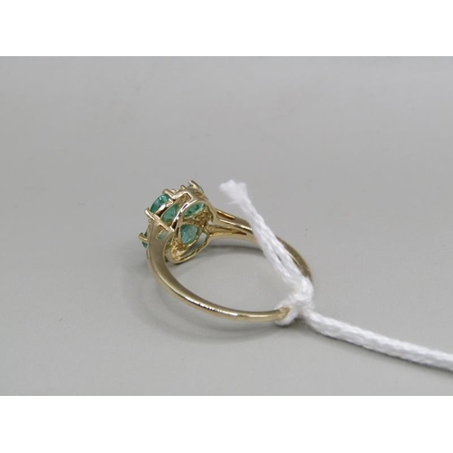 1515 - GOLD EMERALD CLUSTER RING SIZE P