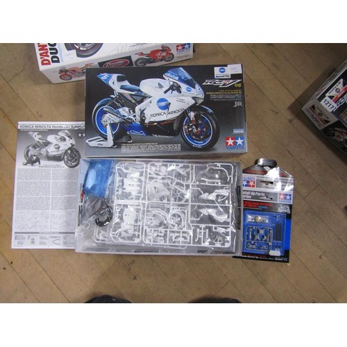 1217 - TAMIYA MODEL KITS - RACING MOTORBIKES