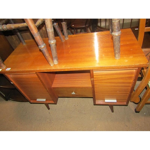 634 - TAMBOUR FRONTED DRESSING TABLE