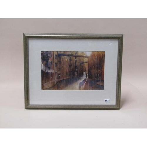 1132 - KEITH HORNBLOWER - NIGHT TIME STREET, SIGNED WATERCOLOUR, F/G, 22CM X 35CM