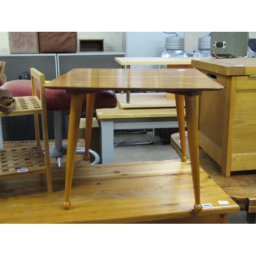 886 - SHOERACK, TRIPOD AND TEAK TABLE