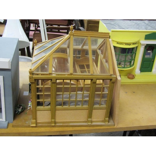 913 - TWO DOLLS HOUSES