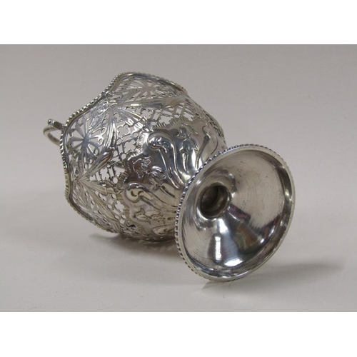 1750 - A late Victorian silver bonbon basket with a pierced swag decorated bowl, having a beaded swing hand... 