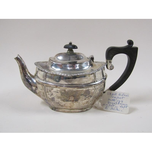 1769 - A Victorian three piece silver teaset, London 1859, 16.5ozt.