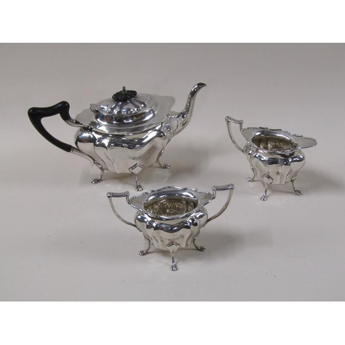 1772 - Three piece silver tea service by Walker & Hall, Sheffield 1910/11, 40ozt, teapot 30cm w.