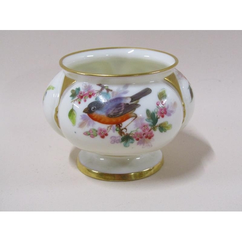 1959 - A Royal Worcester lobed footed pot, hand painted with finches and robin perched with berries and blo... 