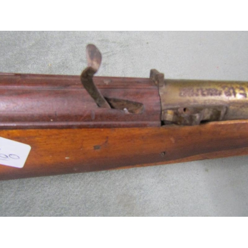 1433 - Middle Eastern Matlock rifle - 177cms h