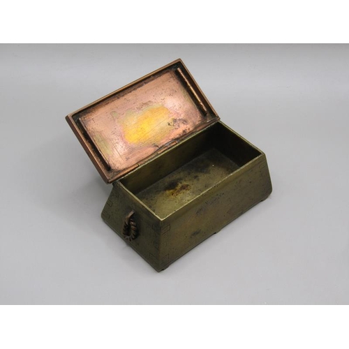 1528 - Late 19c/early 20c brass vesta box, 7cm w